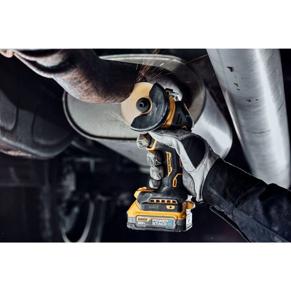 DEWALT 20V MAX XR 3 in. Brushless Cordless Cut-Off Tool Kit with POWERSTACK Battery DCS438E1 - Image 2