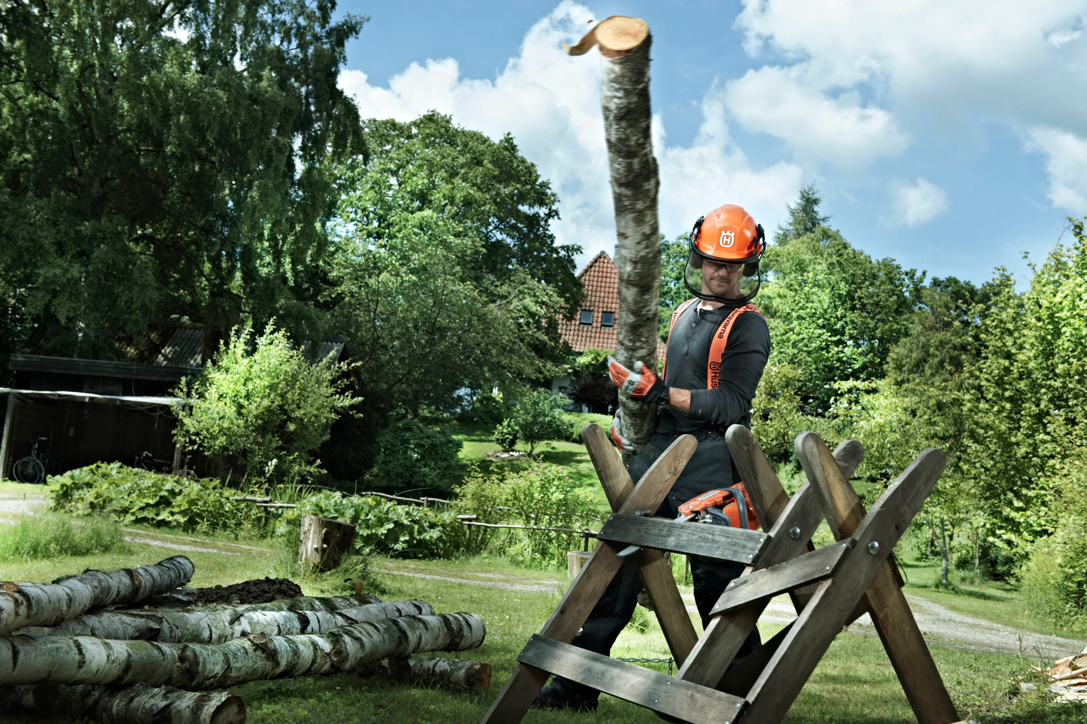 HUSQVARNA 135 Mark II 16" Gas Chainsaw - Image 12