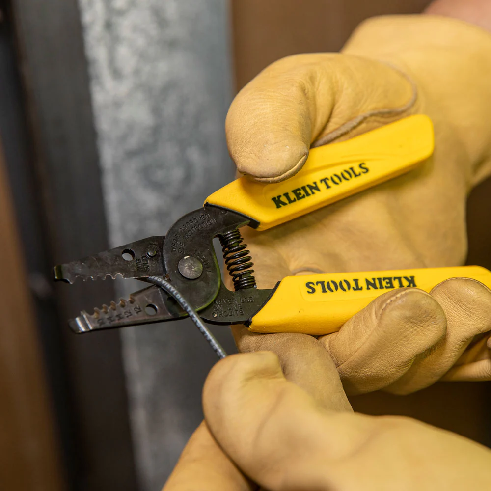 KLEIN TOOLS Dual-Wire Stripper/Cutter For Solid Wire - Image 2