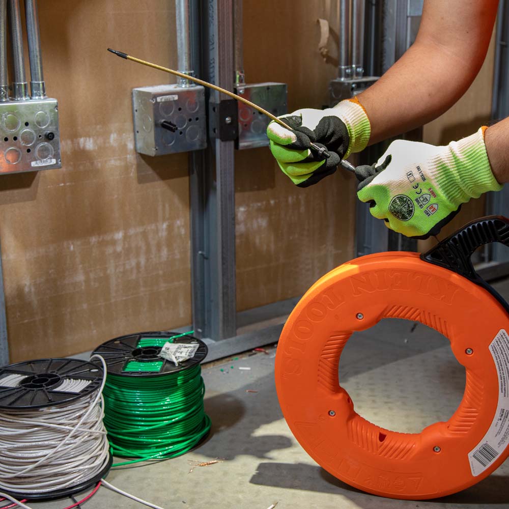 KLEIN TOOLS 13" Flexible Fish Tape Leader - Image 4