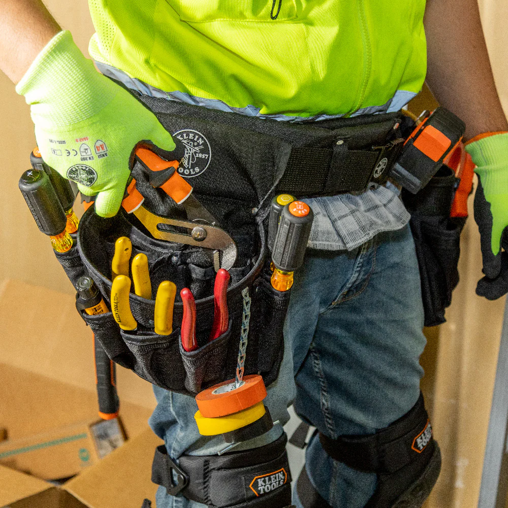 KLEIN TOOLS POWERLINE™ 4 PC. 27-Pocket Electrician's Padded Tool Belt/Pouch Combo - Image 3