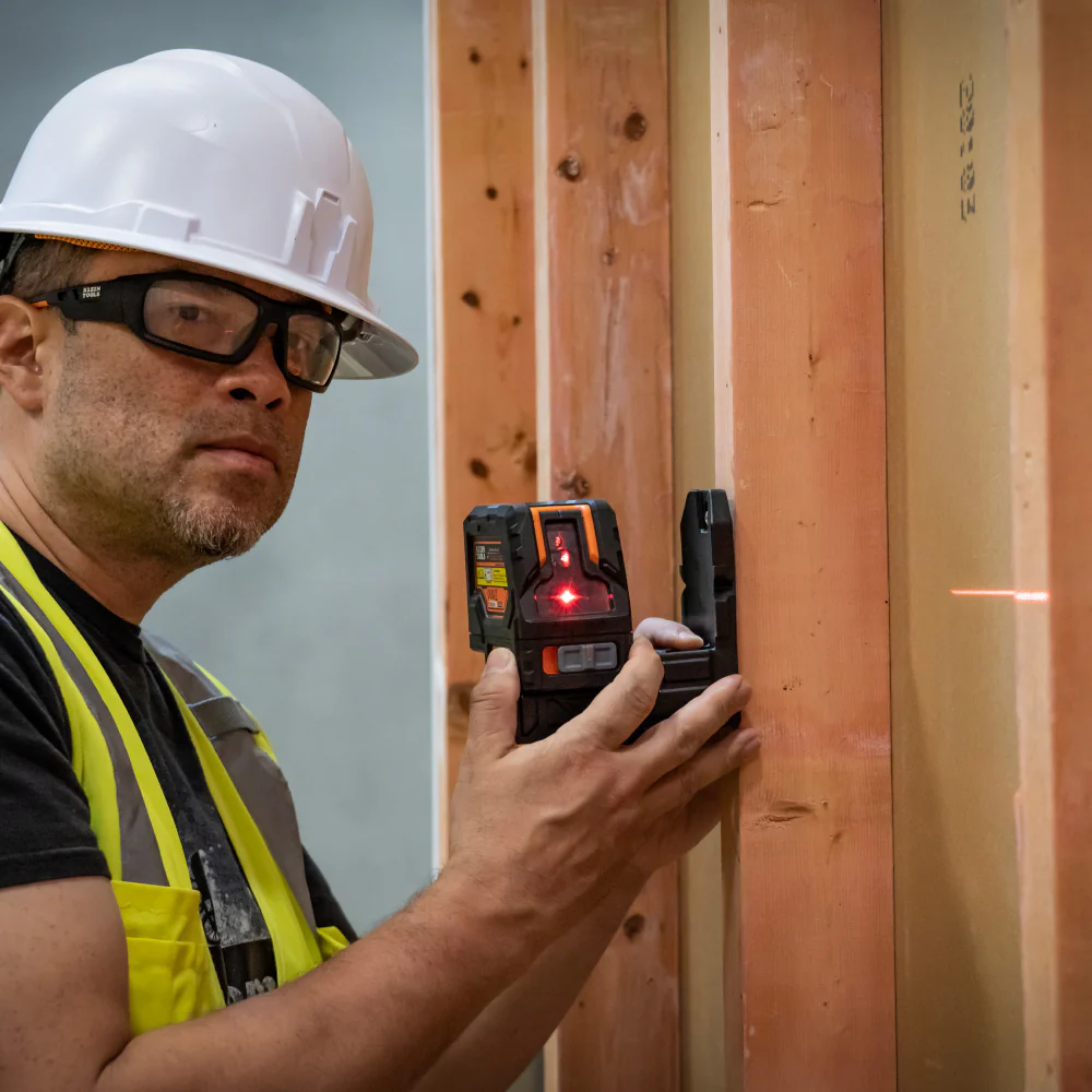 KLEIN TOOLS Self-Leveling Red Cross-Line Level & Red Plumb Spot Laser Level - Image 4