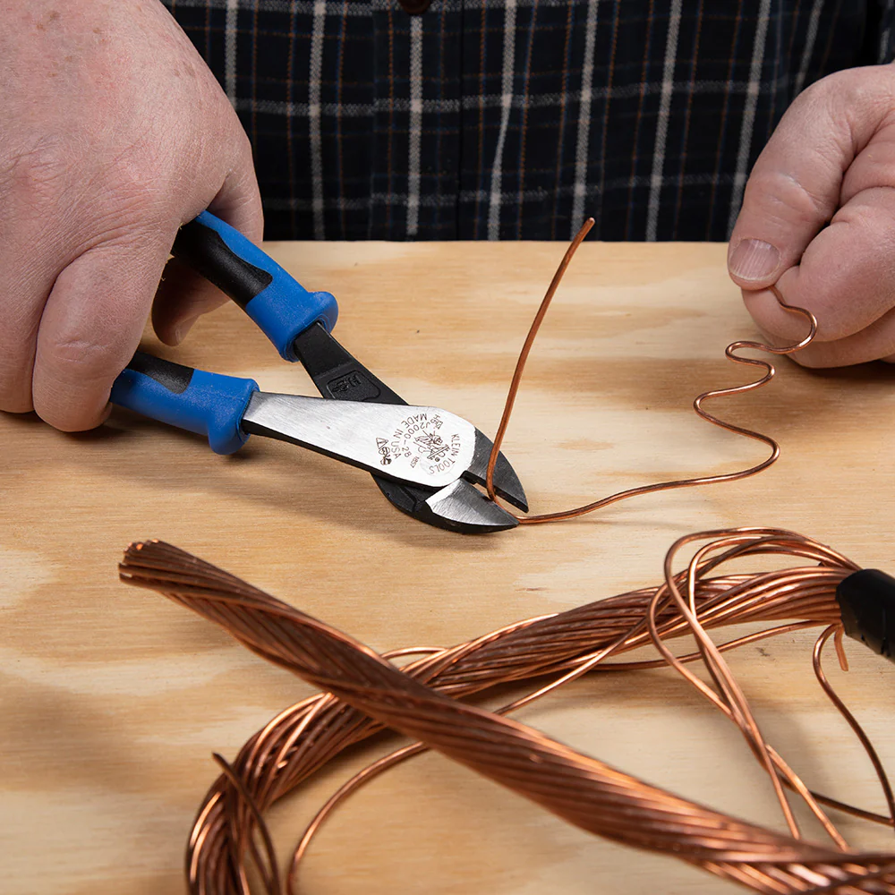 KLEIN TOOLS 8" Heavy-Duty Diagonal Cutting Pliers - Image 5