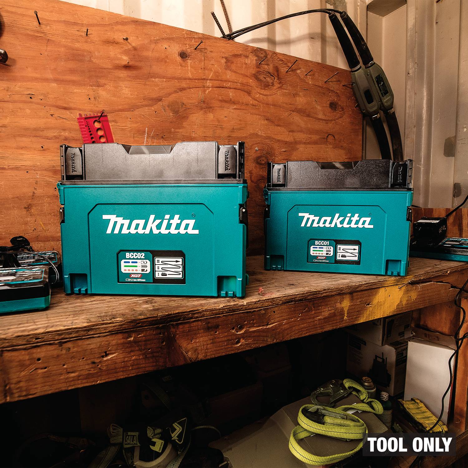 Makita BCC02 40V max XGT 12-Port Charging Case - Image 22