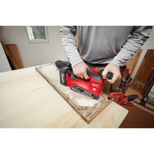 Milwaukee M18 FUEL 3” x 18” Belt Sander M18 2832-20 - Image 11