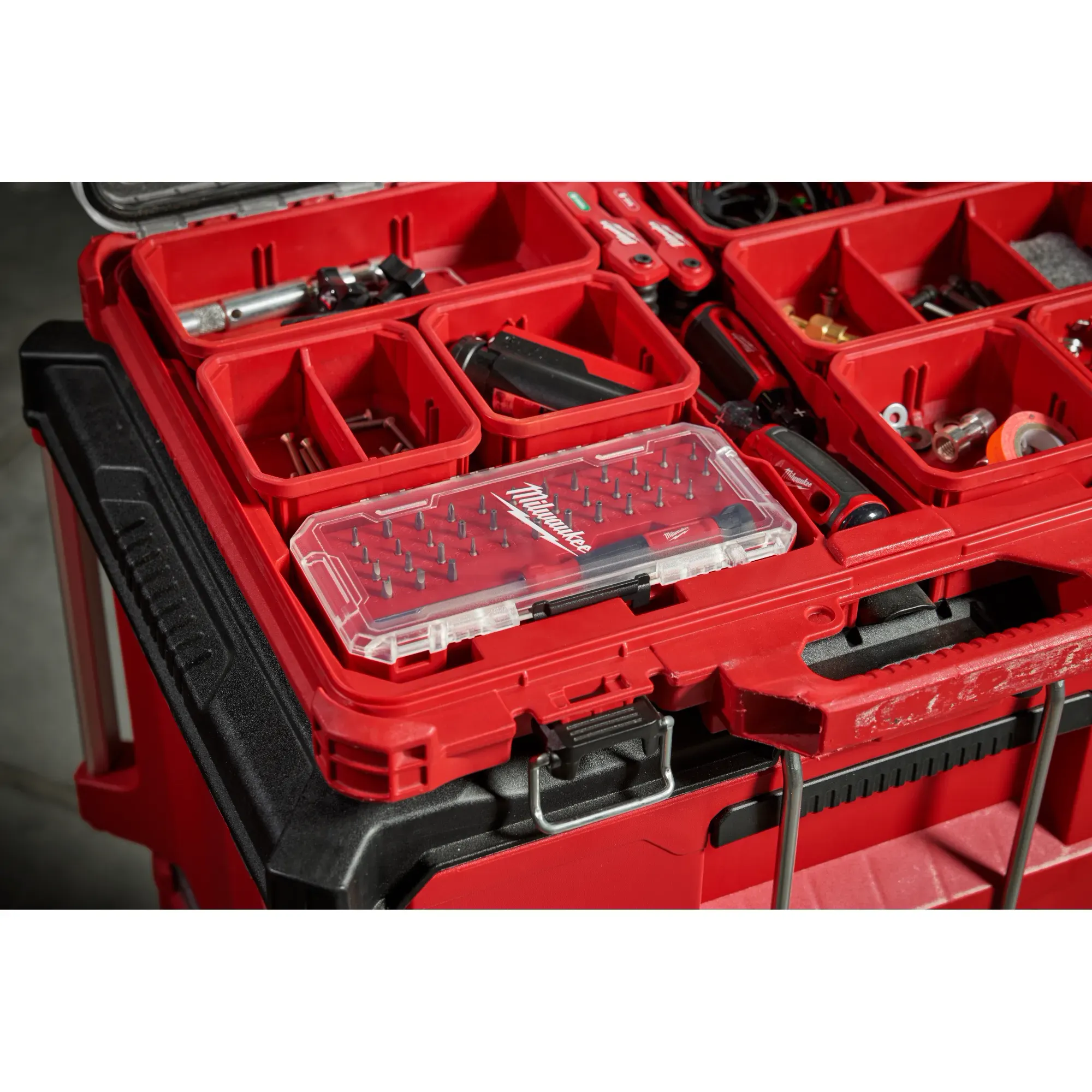 Milwaukee 39-in-1 Precision Multi-Bit Screwdriver 48-22-2935 - Image 5